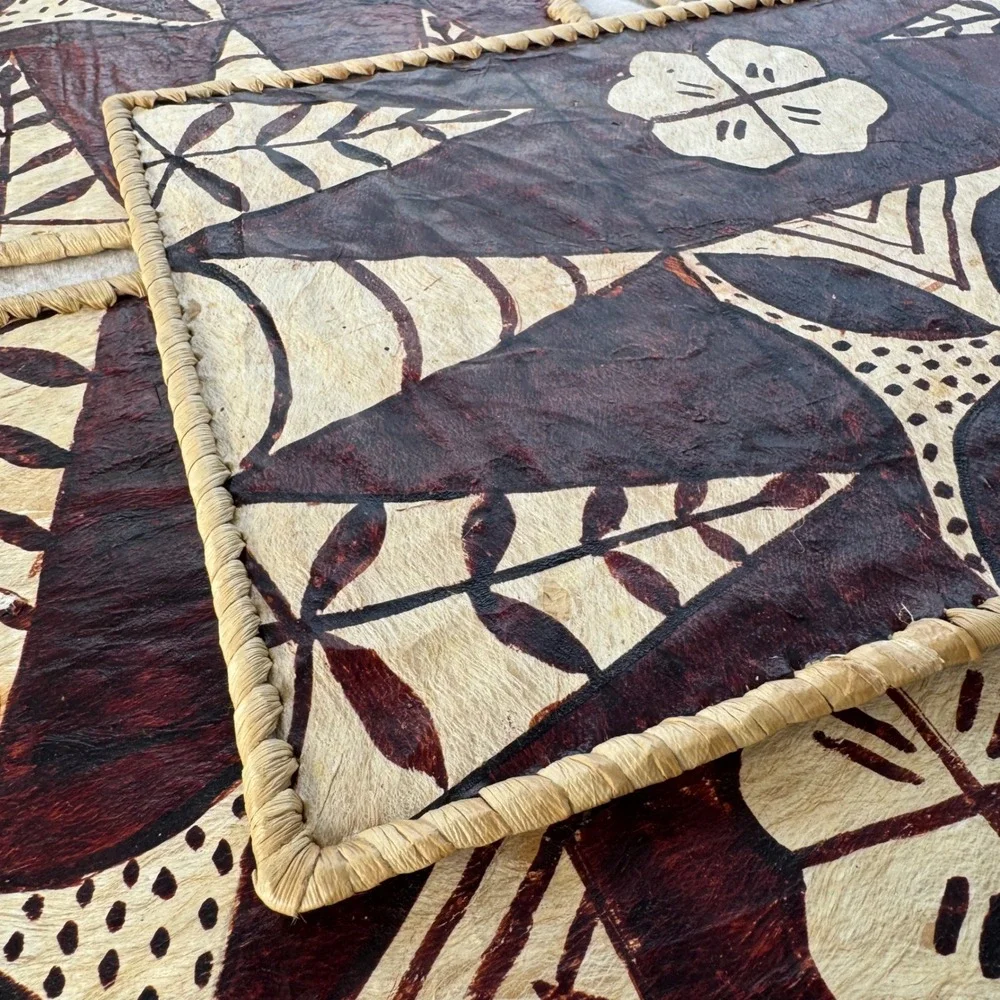 N/A vintage tapa